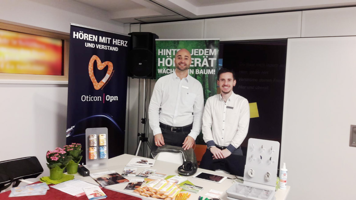 OHRpheus Hörgeräte Mannheim: Unsere Mitarbeiter informieren Dirk Kilb und Ioannis Charalampakis